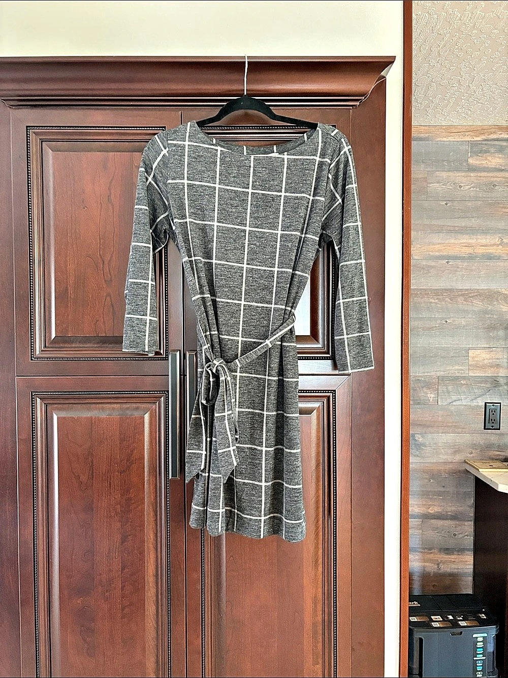 LOFT Plaid Flannel Dress in Gray & White Size Small Like New